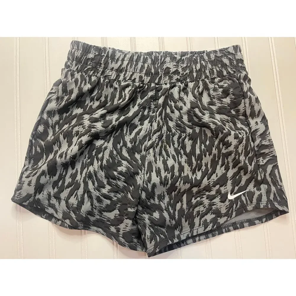 NWT Nike Girls One Woven High-Waisted Shorts Black Gray - Size Girl's‎ Medium